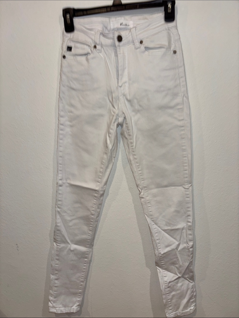 KanCan Women’s size 25 White Jeans